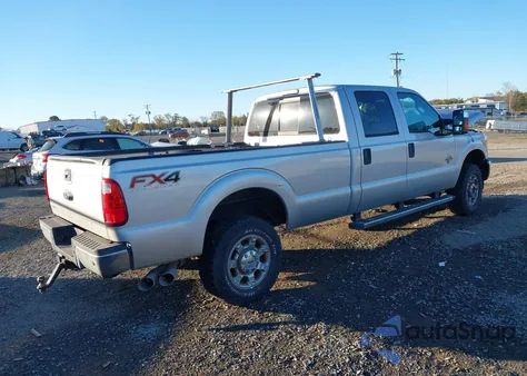2015 Ford F-250 Xlt z USA, uszkodzony, nr VIN 1FT7W2BT7FEA80070